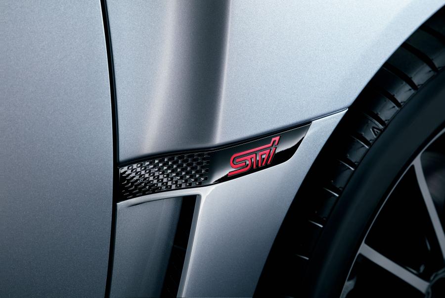 Детали экстерьера Subaru WRX S4 STI Sport 2018 года  (JP) (фото 10 из 23)